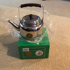 NIB 1.5 Liter Stainless Steel Tea Pot